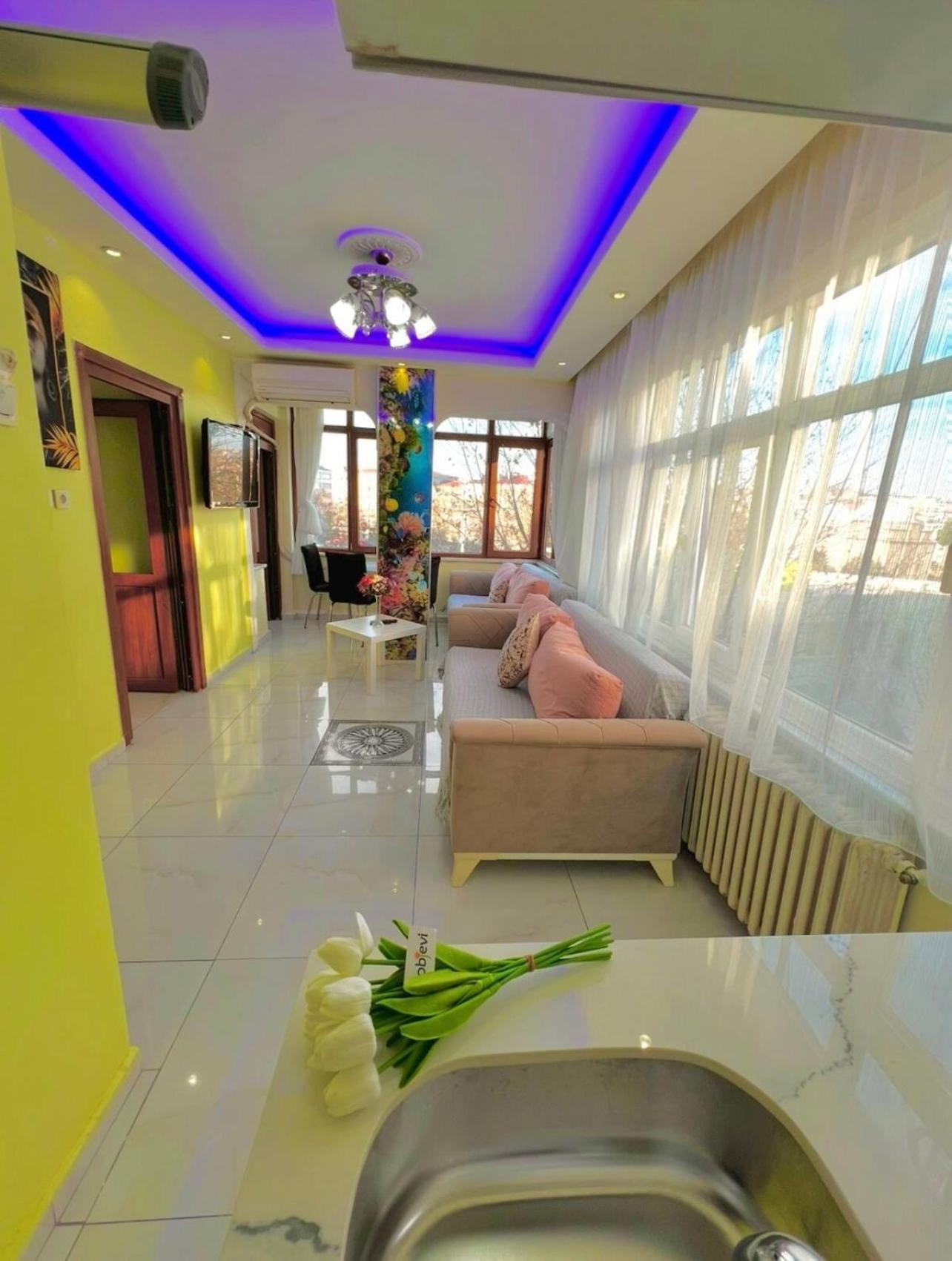 Istanbulun Kral Dairesi Asansoerlue Ve 2 Klimali Appartement Buitenkant foto